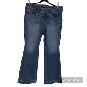 Torrid Flare Stretch Jeans Size 16. Excellent Used Condition.